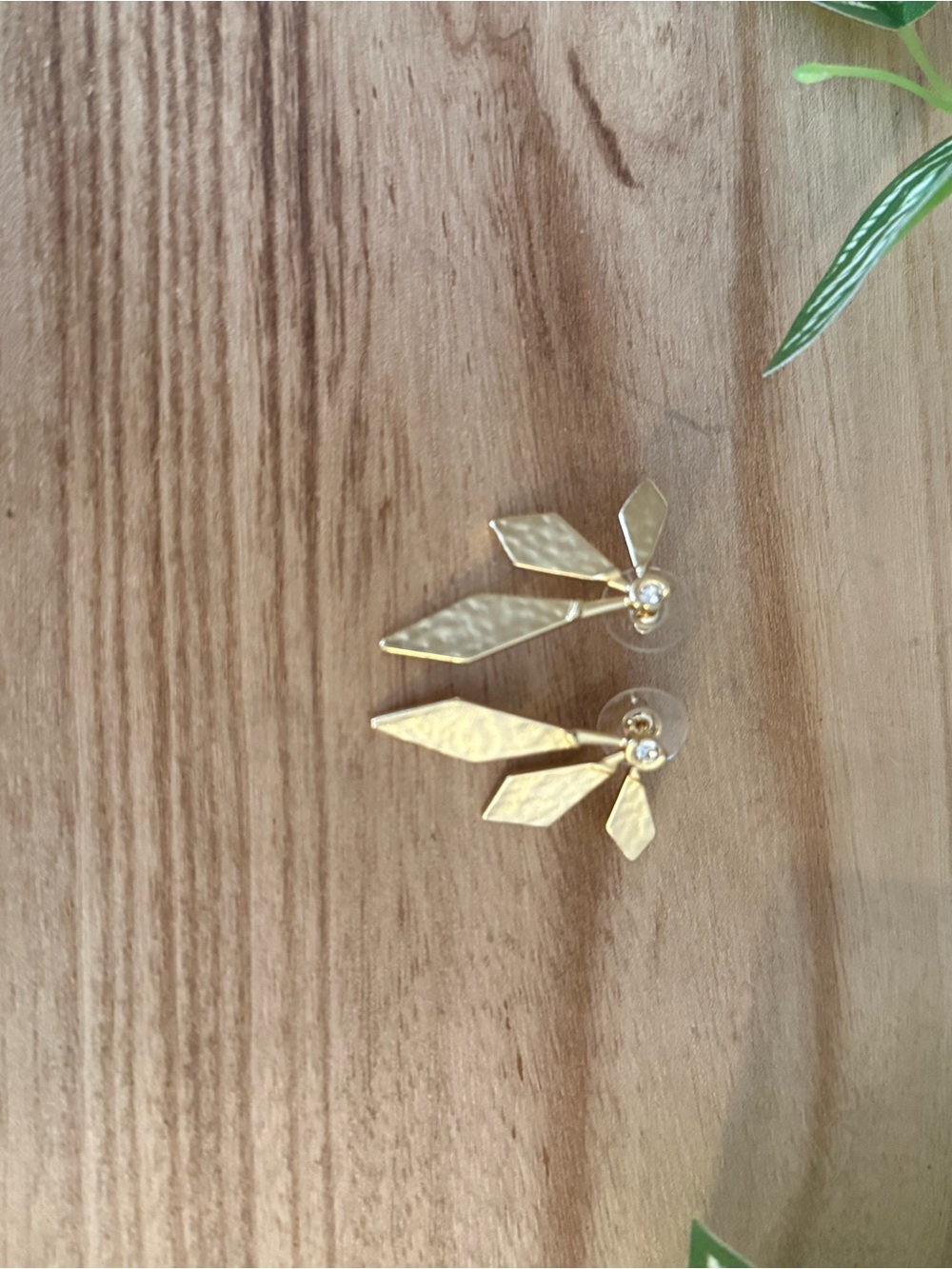 Kendra Scott Hammered Gold Multi-Leaf Drop Earrings